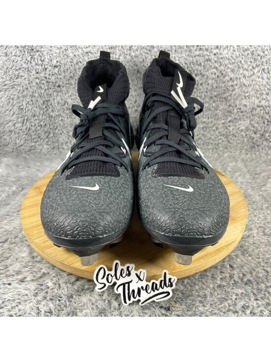 Athletic_Shoes